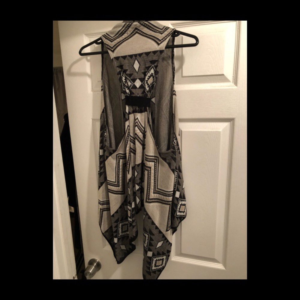 Sleeveless shrug